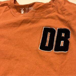 Dutch Bros men’s large shirt with varsity “DB”
lettering